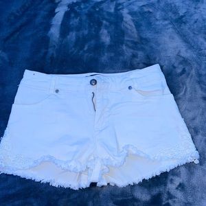 white lace jean shorts